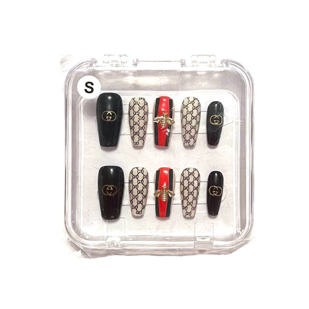 Custom Handmade Reusable Gucci Designer Press On Nails - Picture 2 of 4